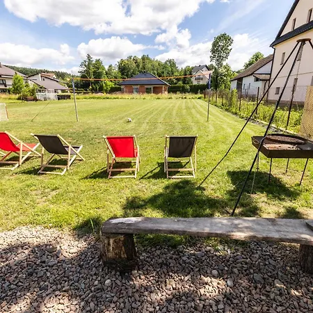 The Country Stop 5 Bedroom 5 Bathroom * Trzemesnia