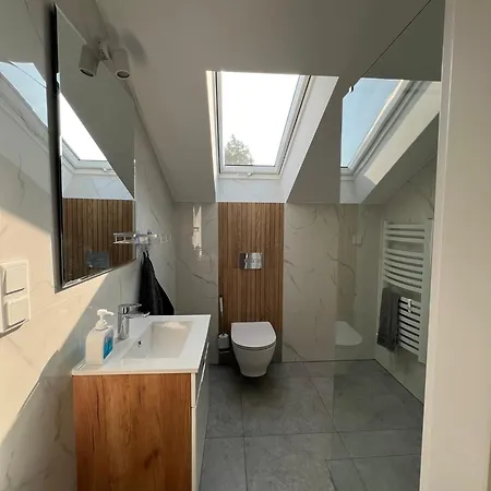 The Country Stop 5 Bedroom 5 Bathroom شقة
