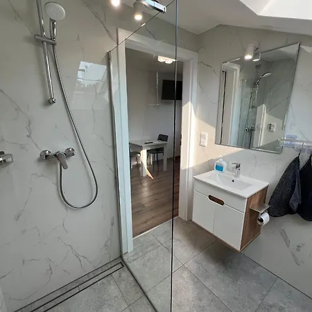 The Country Stop 5 Bedroom 5 Bathroom Trzemesnia
